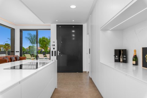 Продажа виллы в Эль Кампельо, Аликанте, Испания 4 спальни, 220м2 №135652 - фото 14