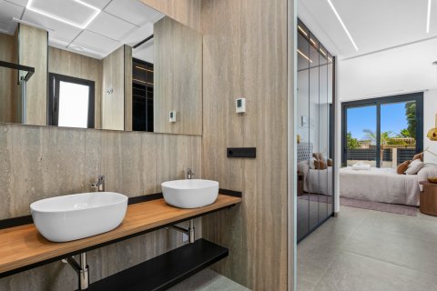 Продажа виллы в Эль Кампельо, Аликанте, Испания 4 спальни, 220м2 №135652 - фото 24