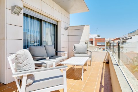 Apartamento en venta Torrevieja, Alicante, España 4 dormitorios, 185 m2 No. 135655 - foto 2