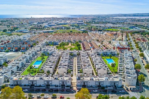 Villa à vendre à Torrevieja, Alicante, Espagne, 2 chambres, 78 m2 No. 142797 - photo 30