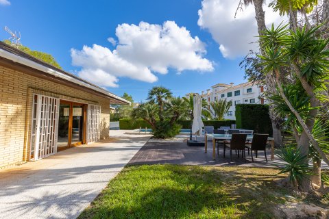 Villa à vendre à Alicante, Espagne, 5 chambres, 366 m2 No. 142795 - photo 7