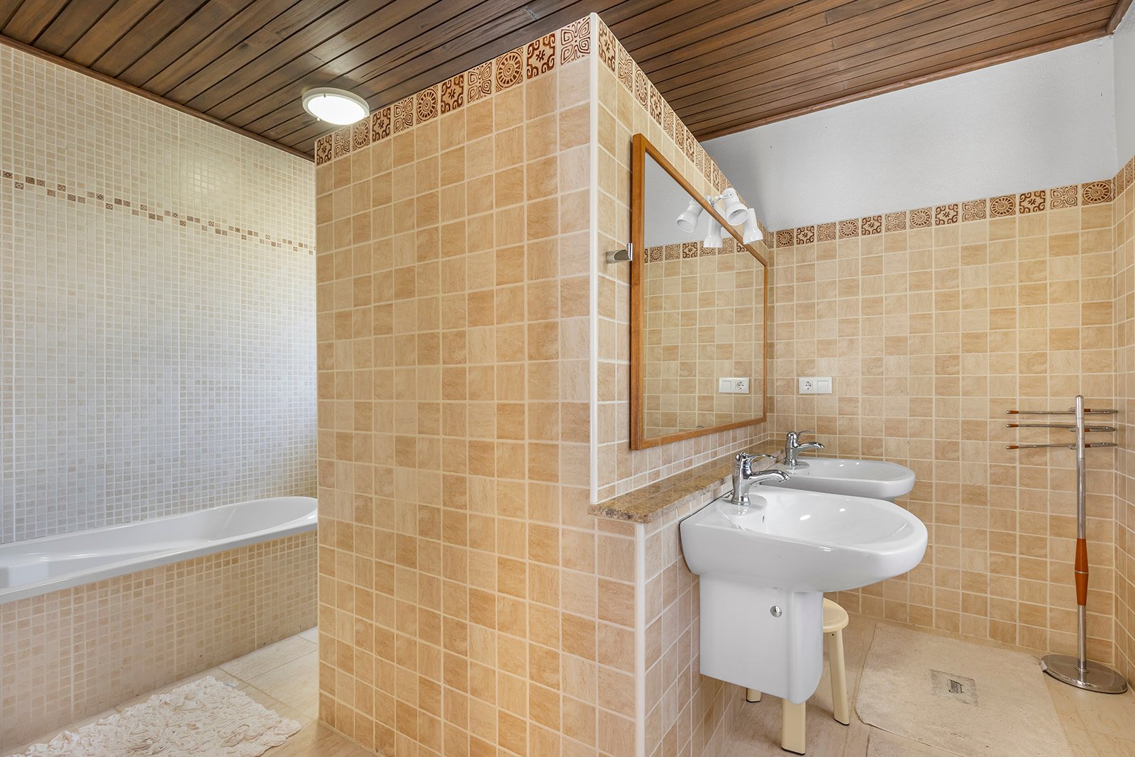 Villa a Alicante, Spagna 5 camere da letto, 366 mq. N° 142795