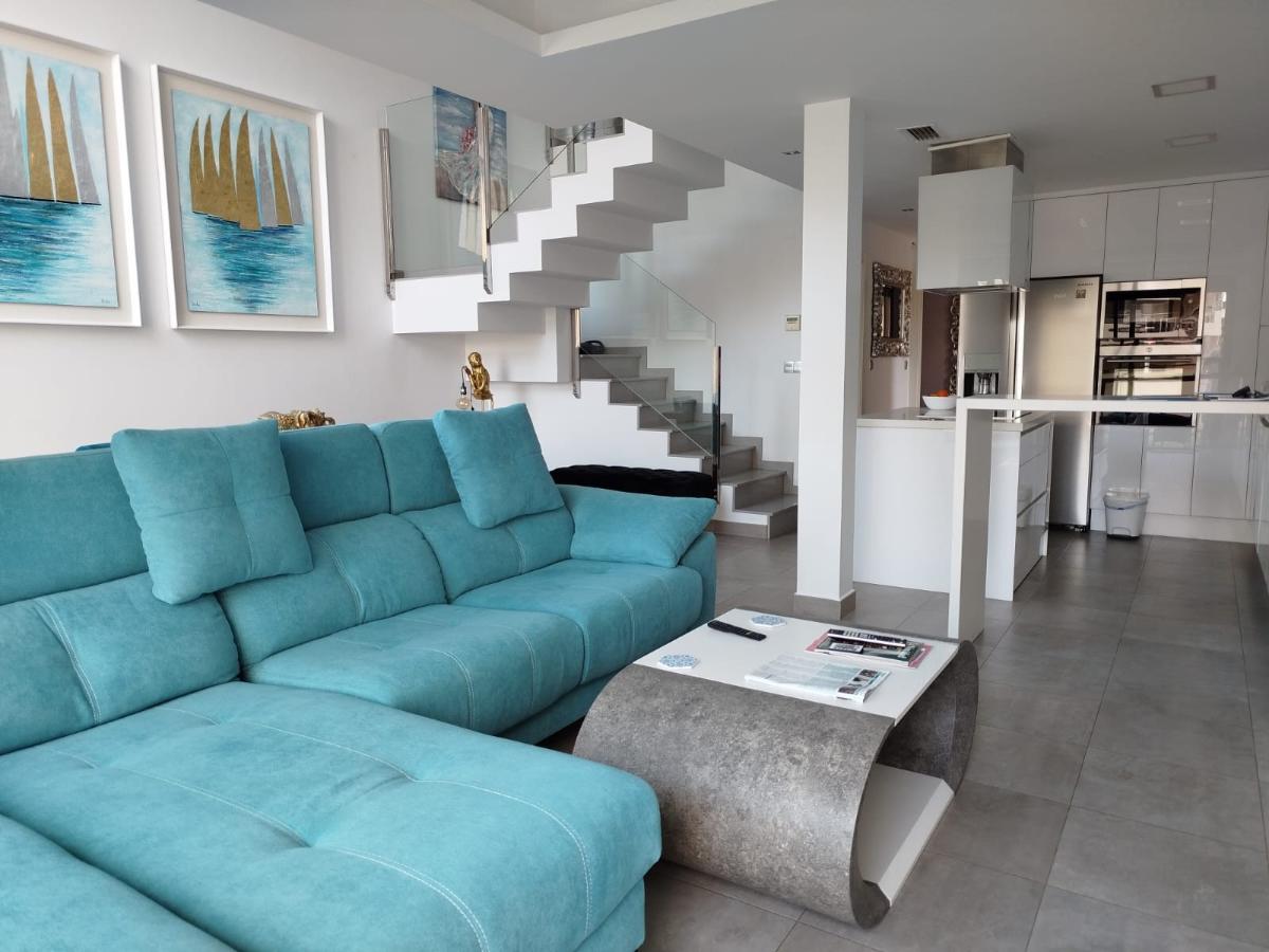 Villa i Alicante, Spanien 3 sovrum, 120 kvm. Nr. 112847