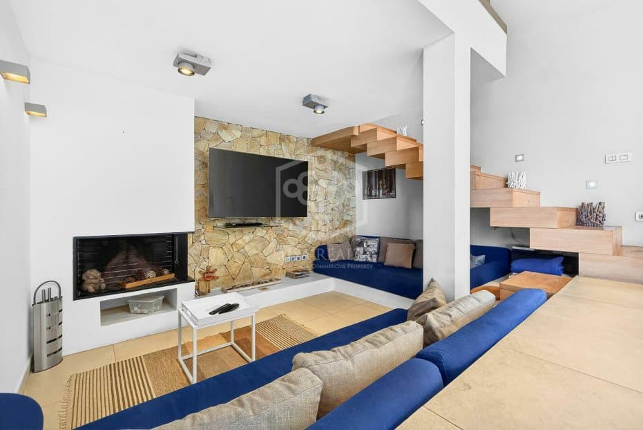 Villa in Adeje, Tenerife, Spain 5 bedrooms, 475 sq.m. No. 155842