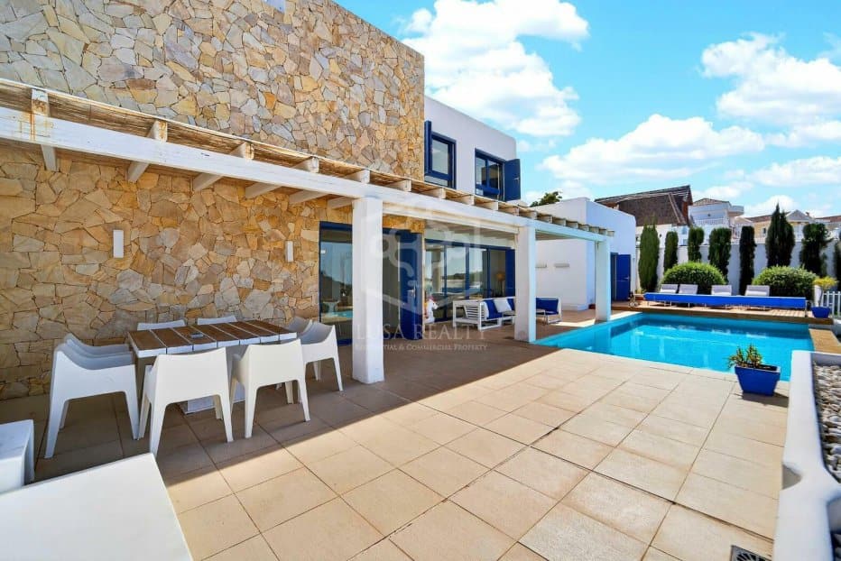 Villa in Adeje, Tenerife, Spain 5 bedrooms, 475 sq.m. No. 155842