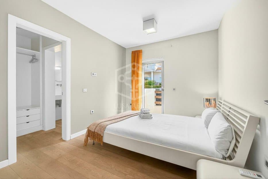 Villa in Adeje, Tenerife, Spain 5 bedrooms, 475 sq.m. No. 155842