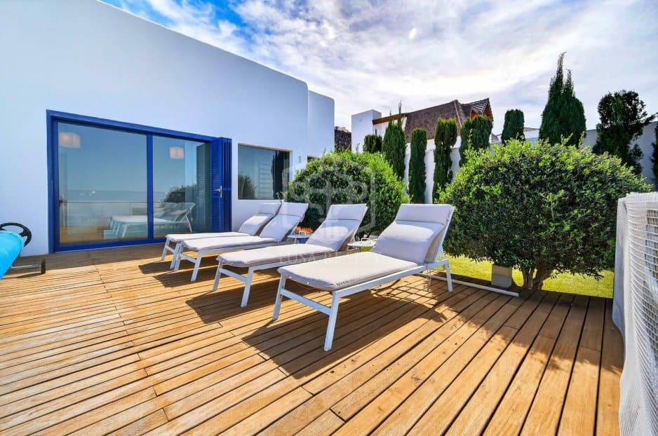Villa in Adeje, Tenerife, Spain 5 bedrooms, 475 sq.m. No. 155842