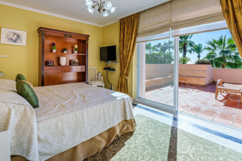 Продажа дома в Эстепона, Малага, Испания 9 спален, 735м2 №109500 - фото 22
