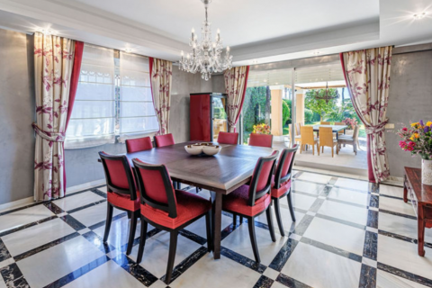 Продажа дома в Эстепона, Малага, Испания 9 спален, 735м2 №109500 - фото 8