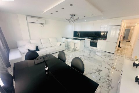 Apartamento en venta Campoamor, Alicante, España 3 dormitorios, 90 m2 No. 109429 - foto 7