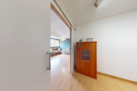 Huoneisto myytävänä Valencia, Espanja, 3 makuuhuonetta, 90 m2 No. 139025 - kuva 13