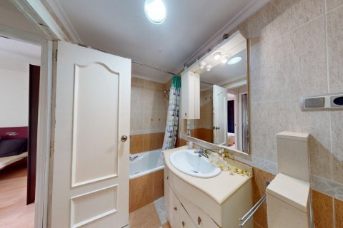 Huoneisto myytävänä Valencia, Espanja, 3 makuuhuonetta, 90 m2 No. 139025 - kuva 28