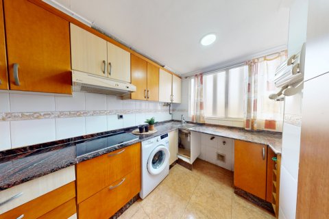 Huoneisto myytävänä Valencia, Espanja, 3 makuuhuonetta, 90 m2 No. 139025 - kuva 9