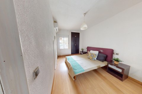 Huoneisto myytävänä Valencia, Espanja, 3 makuuhuonetta, 90 m2 No. 139025 - kuva 15