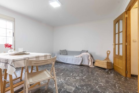 Apartamento en venta València, España 3 dormitorios, 78 m2 No. 139023 - foto 1