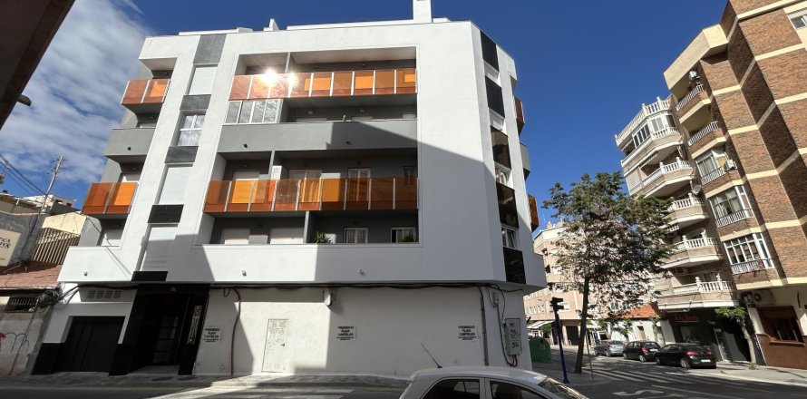 Lägenhet i Torrevieja, Alicante, Spanien 2 sovrum, 78 kvm. Nr. 142921