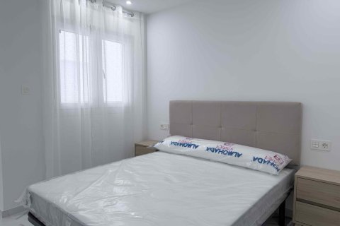 Lägenhet till salu i Torrevieja, Alicante, Spanien 2 sovrum, 78 kvm. Nr. 142921 - foto 18