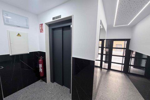 Lägenhet till salu i Torrevieja, Alicante, Spanien 2 sovrum, 78 kvm. Nr. 142921 - foto 5