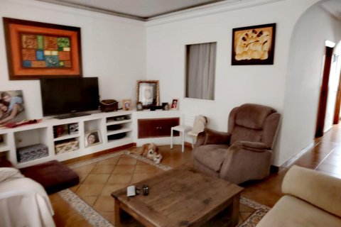 Apartment for sale Alicante, Spain 2 bedrooms, 140 sq.m. No. 133077 - photo 2
