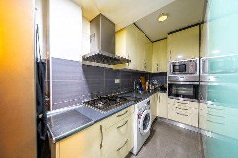 Huoneisto myytävänä Madrid, Espanja, 2 makuuhuonetta, 55 m2 No. 133081 - kuva 7