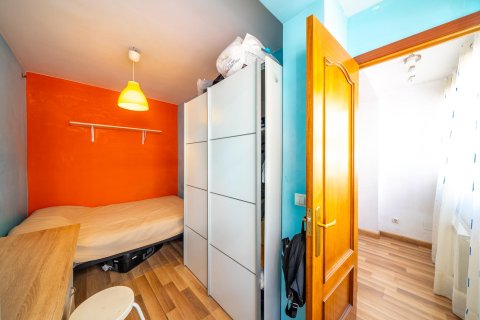 Huoneisto myytävänä Madrid, Espanja, 2 makuuhuonetta, 55 m2 No. 133081 - kuva 12