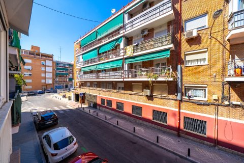 Huoneisto myytävänä Madrid, Espanja, 2 makuuhuonetta, 55 m2 No. 133081 - kuva 5
