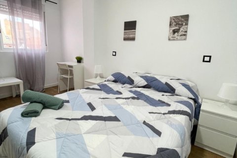 Apartment à vendre Madrid, Espagne, 3 chambres, 55 m2 No. 133078 - photo 15