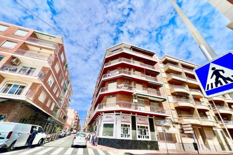 Penthouse for sale in Torrevieja, Alicante, Spain 3 bedrooms, 100 sq.m. No. 133076 - photo 3