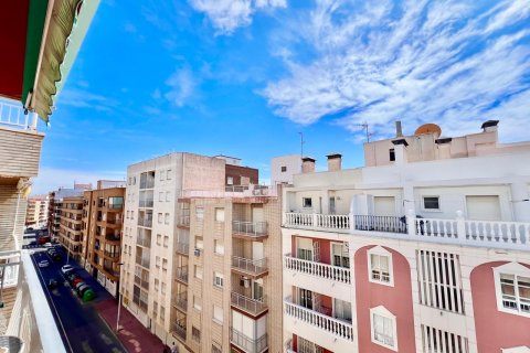 Penthouse for sale in Torrevieja, Alicante, Spain 3 bedrooms, 100 sq.m. No. 133076 - photo 15