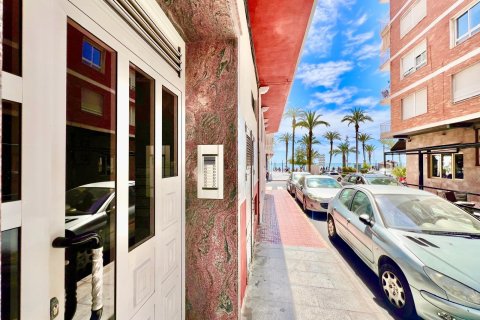 Penthouse for sale in Torrevieja, Alicante, Spain 3 bedrooms, 100 sq.m. No. 133076 - photo 4