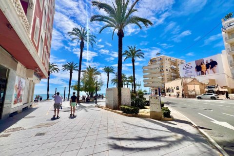Penthouse for sale in Torrevieja, Alicante, Spain 3 bedrooms, 100 sq.m. No. 133076 - photo 2