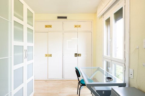 Dzīvoklis īrēšanai Barcelona, Spānijā 4 istabas, 206 m2 Nr. 168916 - attēls 28