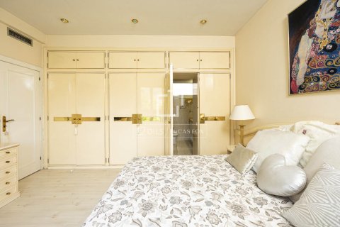 Dzīvoklis īrēšanai Barcelona, Spānijā 4 istabas, 206 m2 Nr. 168916 - attēls 18