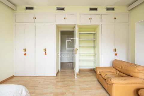 Dzīvoklis īrēšanai Barcelona, Spānijā 4 istabas, 206 m2 Nr. 168916 - attēls 24