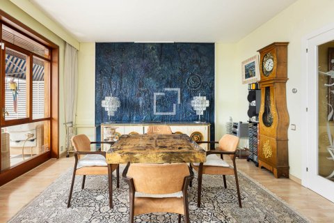 Dzīvoklis īrēšanai Barcelona, Spānijā 4 istabas, 206 m2 Nr. 168916 - attēls 3
