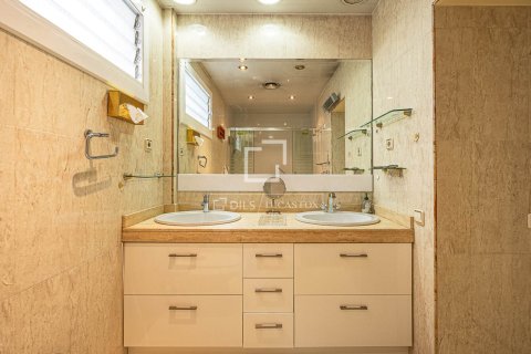 Dzīvoklis īrēšanai Barcelona, Spānijā 4 istabas, 206 m2 Nr. 168916 - attēls 21