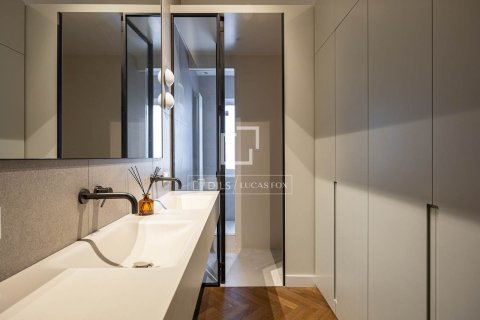 Apartment for rent in Barcelona, Spain 3 bedrooms, 201 sq.m. No. 168921 - photo 18
