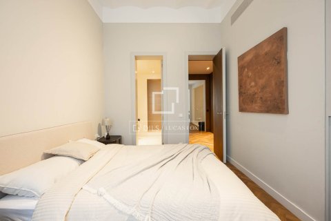 Apartment for rent in Barcelona, Spain 3 bedrooms, 201 sq.m. No. 168921 - photo 25