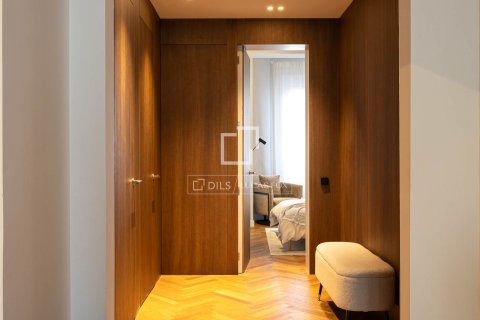 Apartment for rent in Barcelona, Spain 3 bedrooms, 201 sq.m. No. 168921 - photo 19