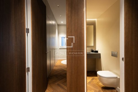 Apartment for rent in Barcelona, Spain 3 bedrooms, 201 sq.m. No. 168921 - photo 22