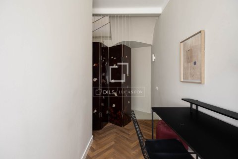 Apartment for rent in Barcelona, Spain 3 bedrooms, 201 sq.m. No. 168921 - photo 29
