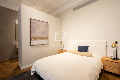 Apartment for rent in Barcelona, Spain 3 bedrooms, 201 sq.m. No. 168921 - photo 15