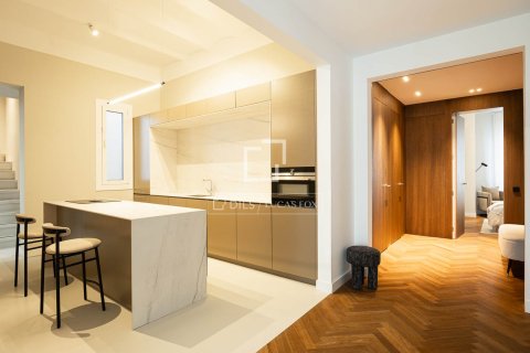 Apartment for rent in Barcelona, Spain 3 bedrooms, 201 sq.m. No. 168921 - photo 8