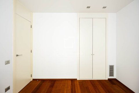 Apartment for rent in Barcelona, Spain 2 bedrooms, 87 sq.m. No. 168915 - photo 24
