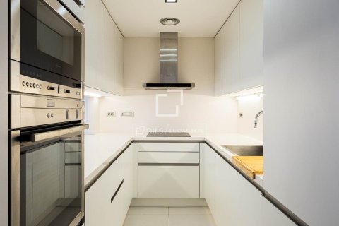 Apartment for rent in Barcelona, Spain 2 bedrooms, 87 sq.m. No. 168915 - photo 9