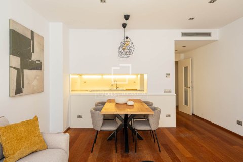Apartment for rent in Barcelona, Spain 2 bedrooms, 87 sq.m. No. 168915 - photo 2