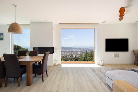 Apartamento en Barcelona, España 3 dormitorios, 297 m2 No. 168920