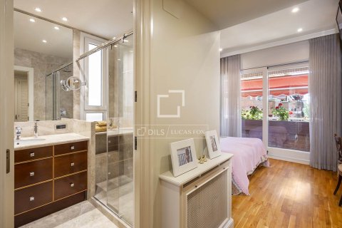 Dzīvoklis īrēšanai Barcelona, Spānijā 4 istabas, 201 m2 Nr. 168919 - attēls 18