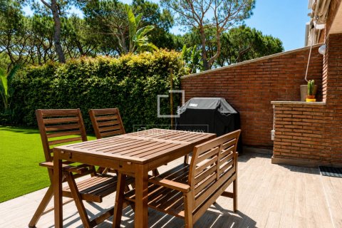 Villa en alquiler en Gavà, Barcelona, España 4 dormitorios, 307 m2 No. 168917 - foto 5