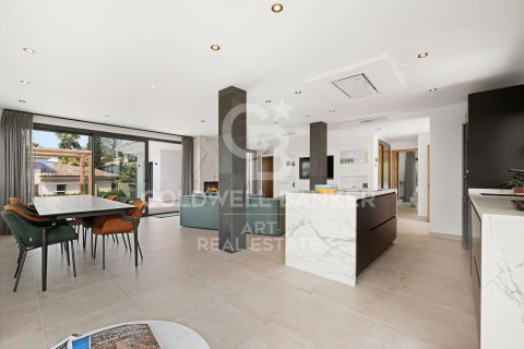 Продажа виллы в Марбелья, Малага, Испания 4 спальни, 239м2 №158754 - фото 3